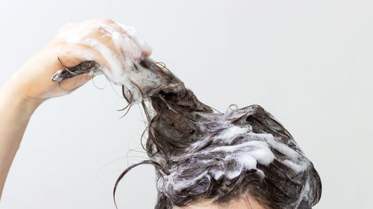 ¿Por qué Incluir Shampoo Matizador Morado en Tu Rutina de Cuidado Capilar?